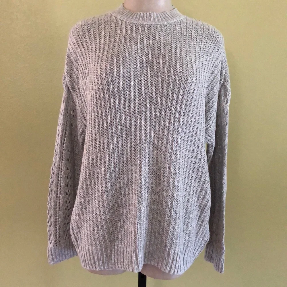 🔥NWT🔥 American Eagle Outfitters Women’s Oversized Pointelle Sleeve Sweater - Picture 2 of 9